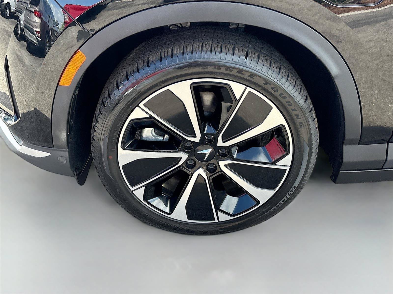 New 2025 VinFast VF 8 Plus AWD/4WD image 30