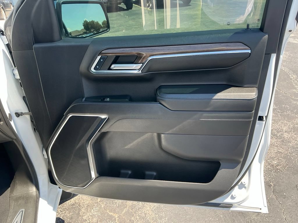 Used 2024 Chevrolet Silverado 1500 LT AWD/4WD image 26