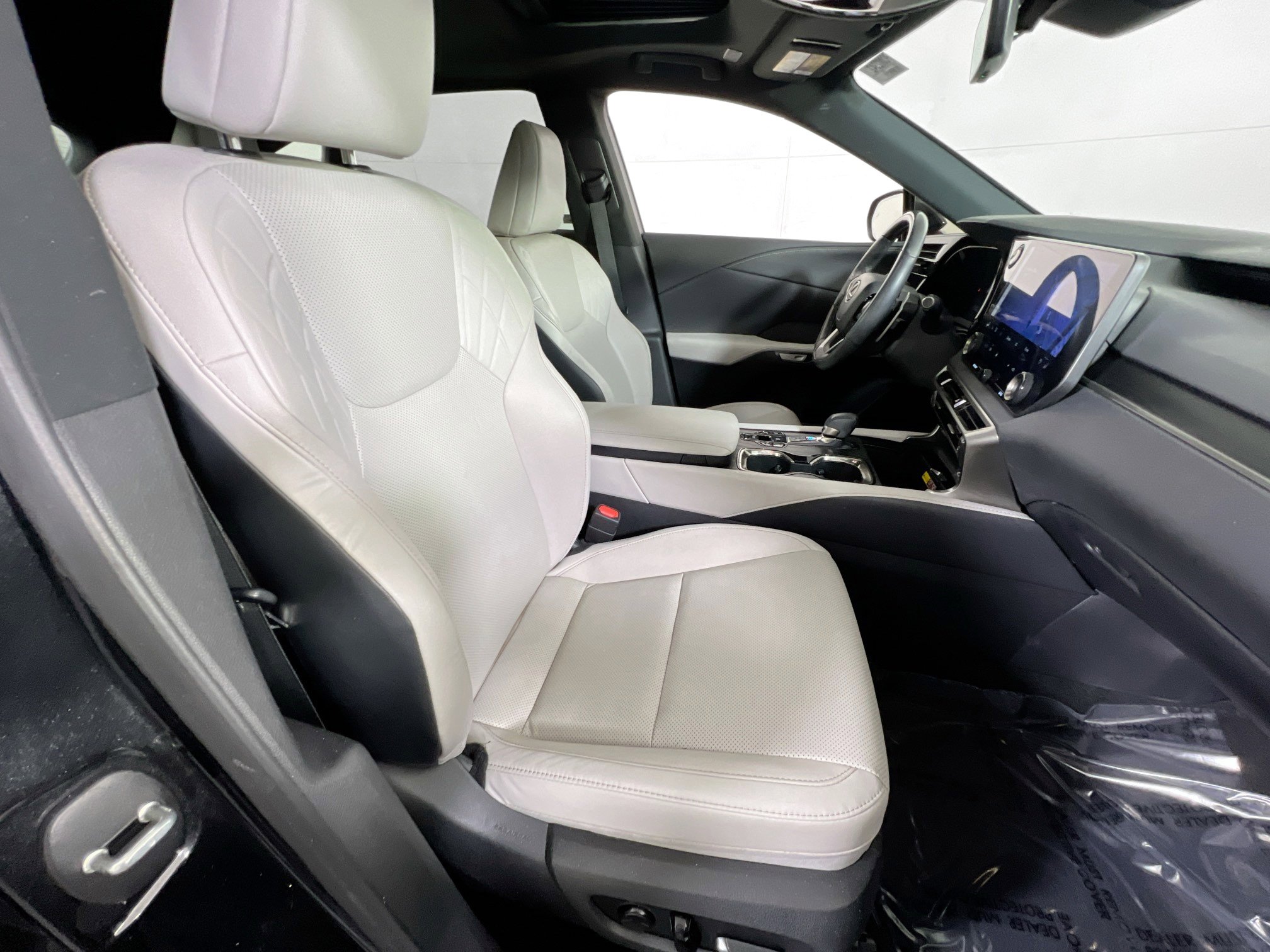 Used 2023 Lexus RX 350 Premium w/ Cold Area Package image 28