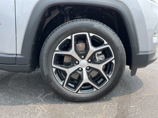 Used 2024 Jeep Compass Limited image 12