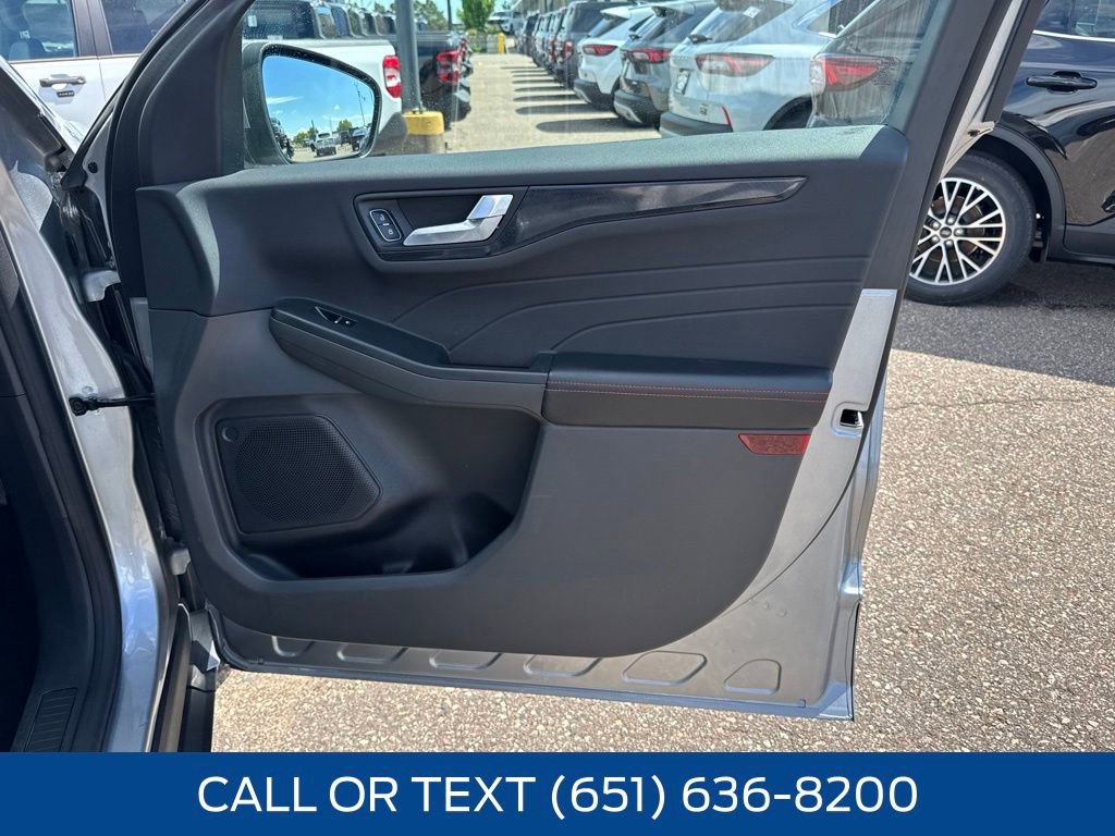 Used 2023 Ford Escape ST-Line Elite AWD/4WD image 38