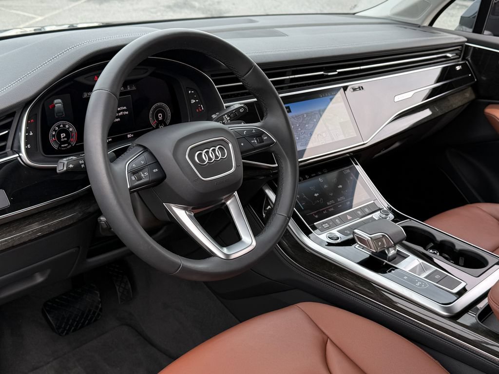 Used 2023 Audi Q7 2.0T Premium Plus w/ Premium Plus Package AWD/4WD image 29