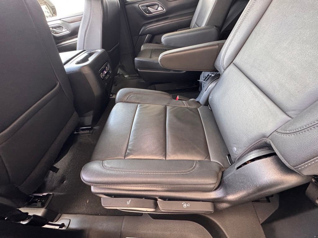 Used 2022 Chevrolet Tahoe Z71 w/ Luxury Package AWD/4WD image 30