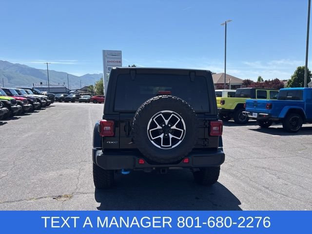 Used 2023 Jeep Wrangler Unlimited Sahara w/ Cold Weather Group AWD/4WD image 9