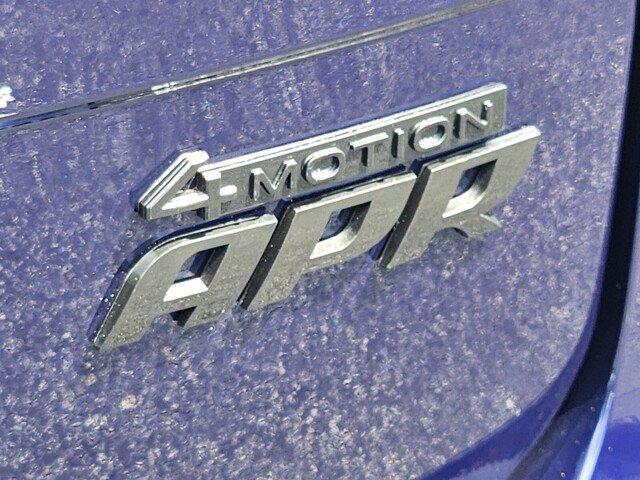 Used 2023 Volkswagen Tiguan SEL R-Line AWD/4WD image 44