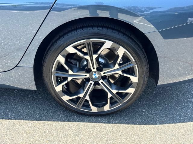 Used 2026 BMW 330i Sedan w/ Premium Package RWD image 14