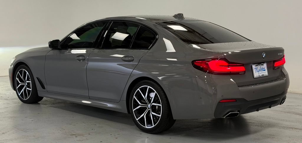 Used 2021 BMW 530i w/ Executive Package RWD image 4