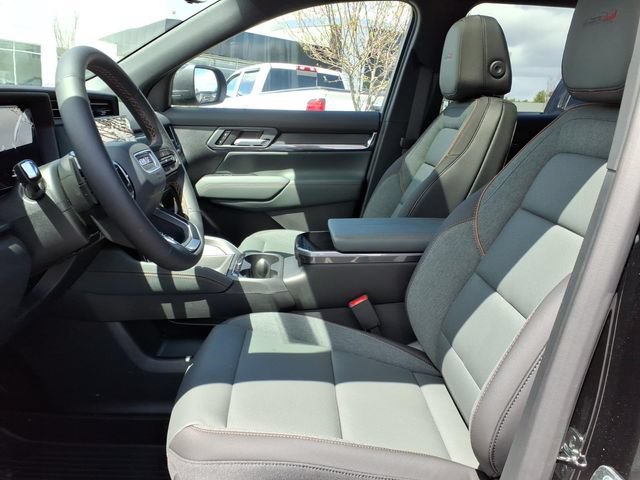 New 2026 GMC Terrain AT4 w/ Technology Package II AWD/4WD image 7