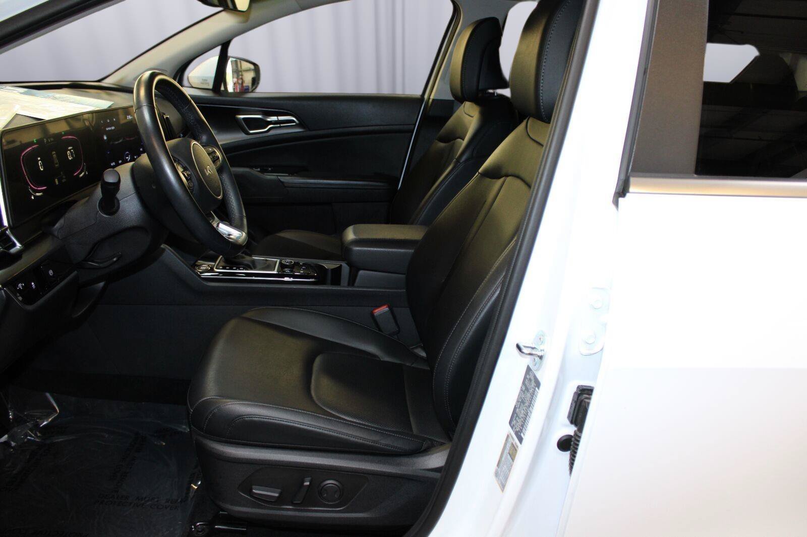 Used 2024 Kia Sportage EX AWD/4WD image 38