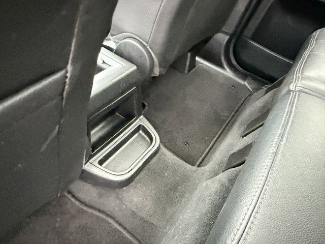 Used 2011 Land Rover LR2 HSE image 13