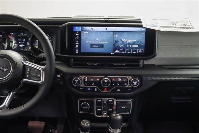 New 2024 Jeep Wrangler Unlimited Sahara image 13