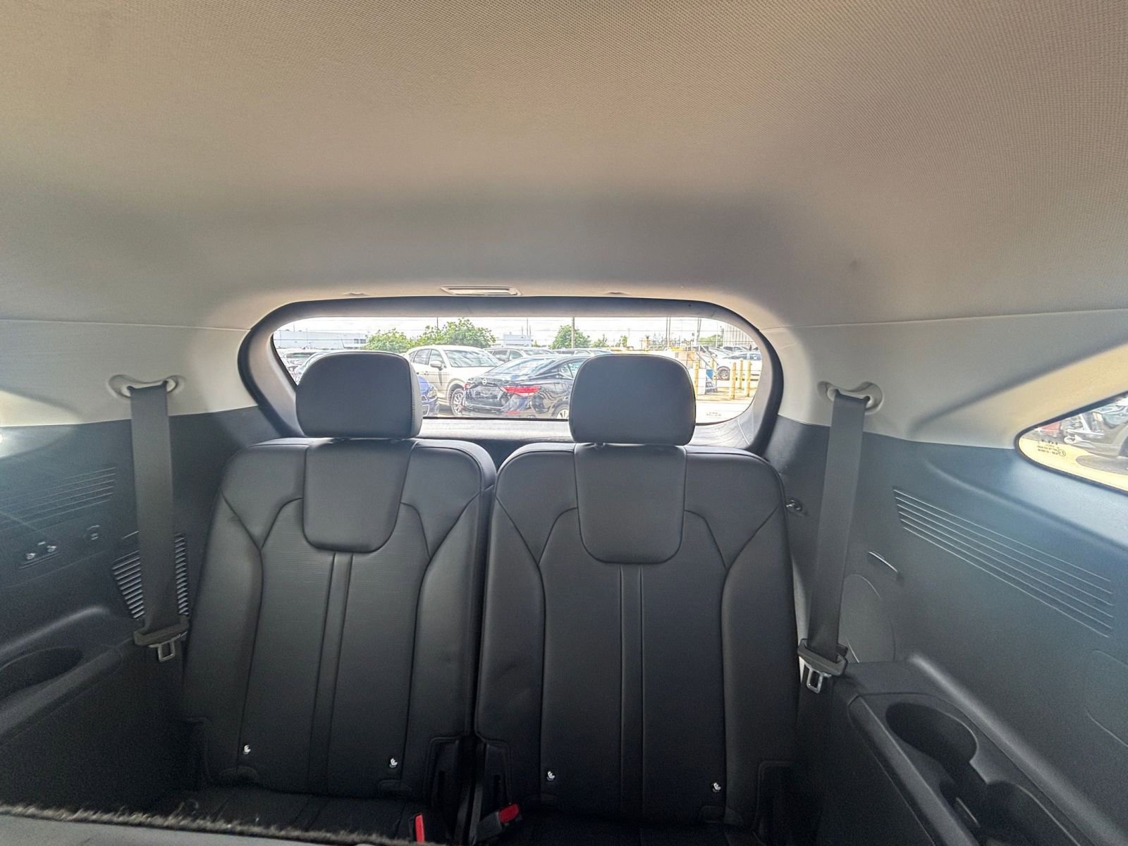 Used 2024 Kia Sorento S FWD image 31