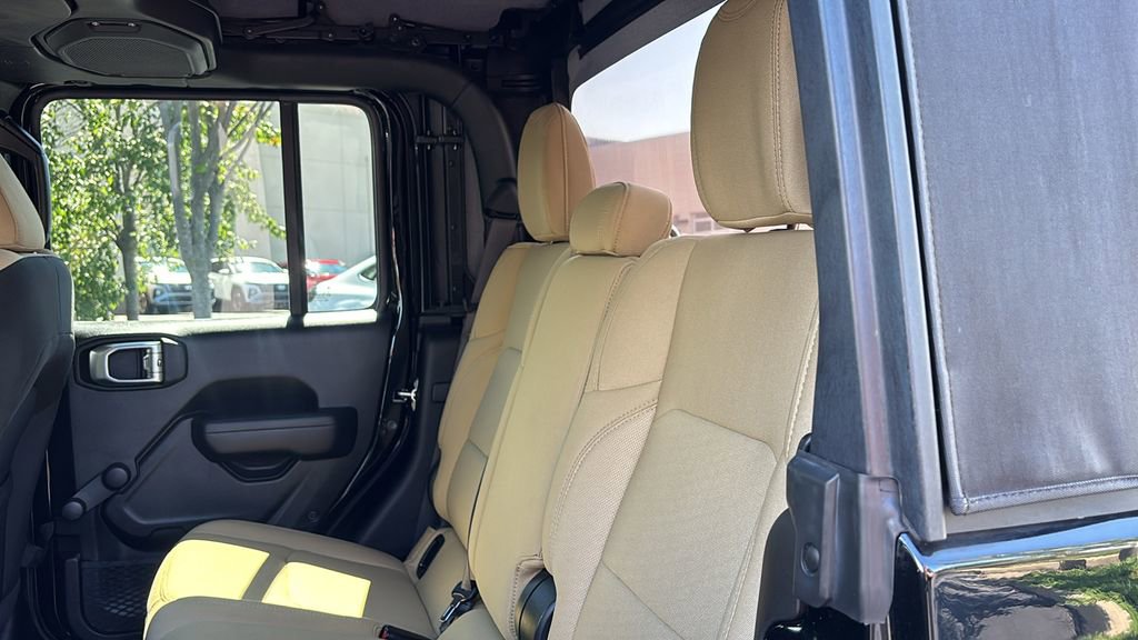 Used 2023 Jeep Gladiator Sport image 30