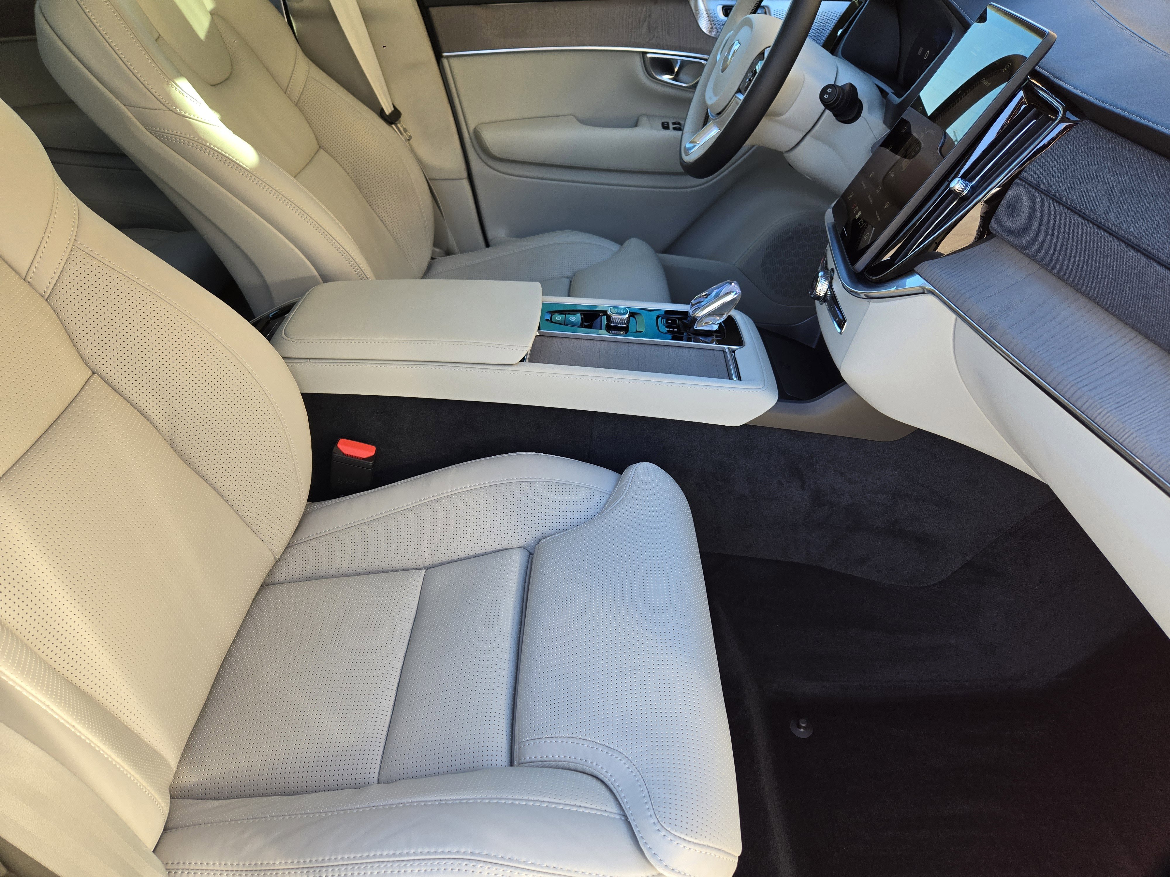 Used 2026 Volvo XC90 B6 Ultra image 22