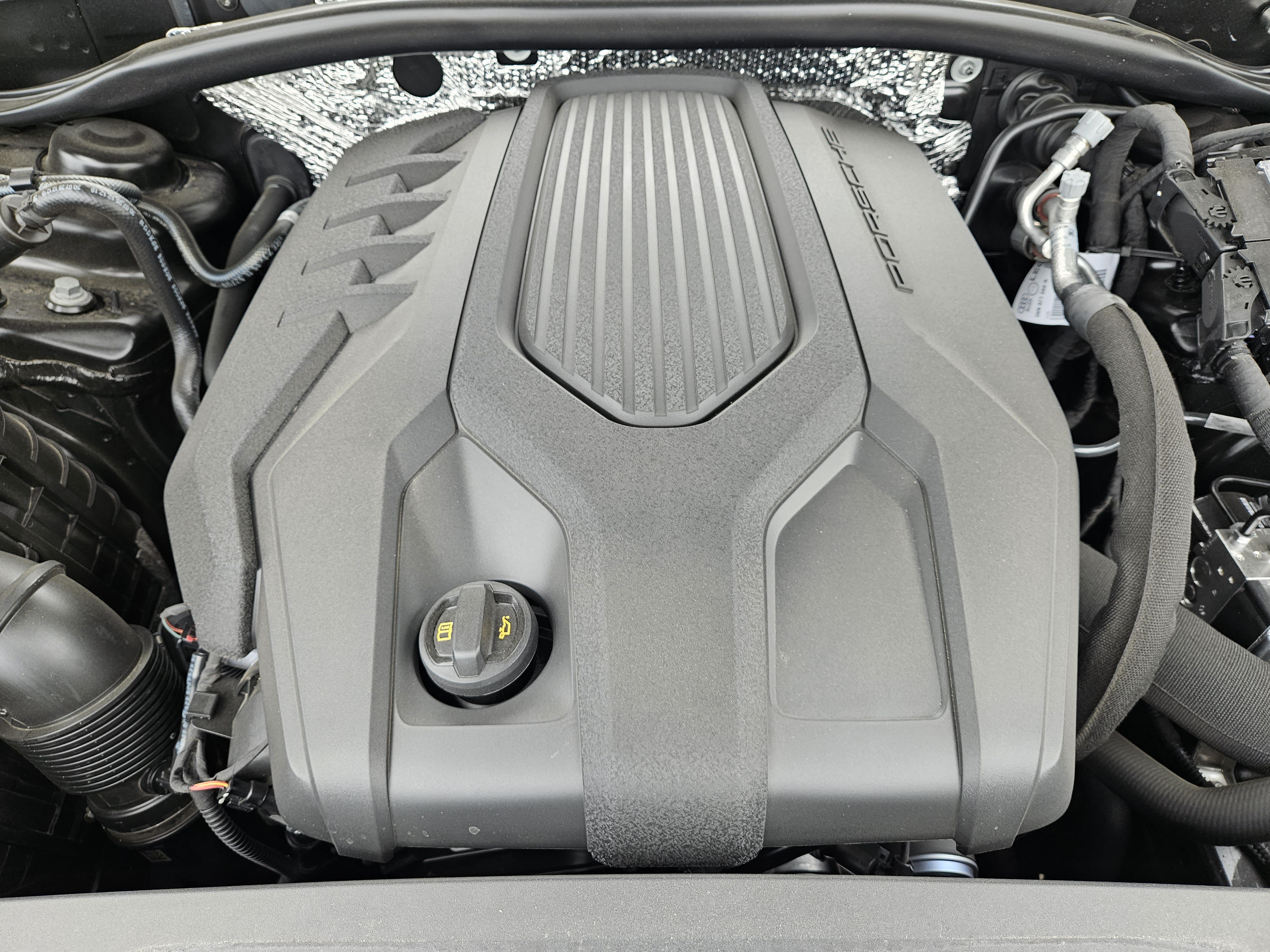 Certified 2026 Porsche Macan AWD/4WD image 30
