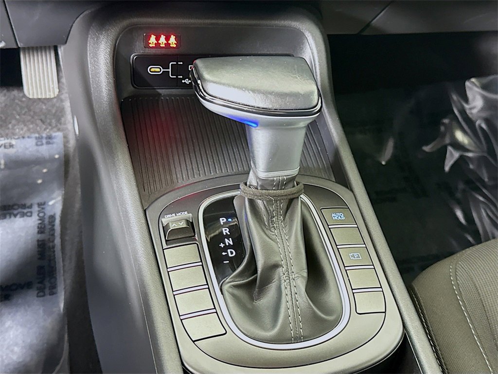 Certified 2024 Hyundai Kona SEL image 8