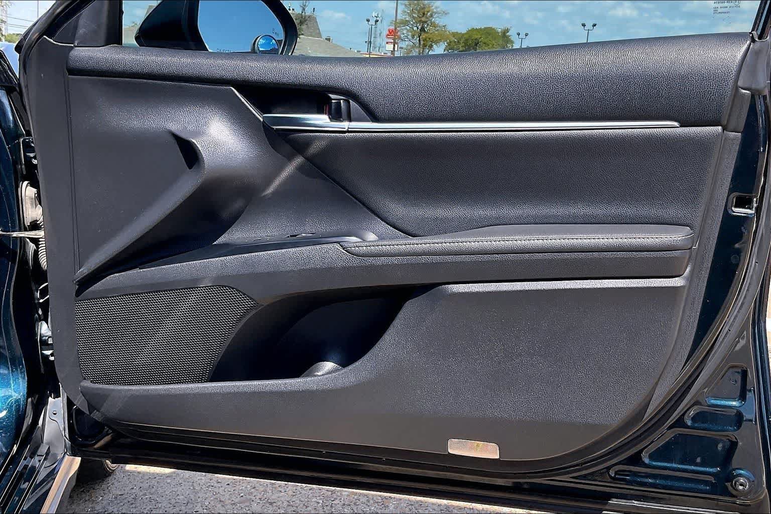Used 2019 Toyota Camry XSE w/ 4 Season Floor Mat Package FWD image 27