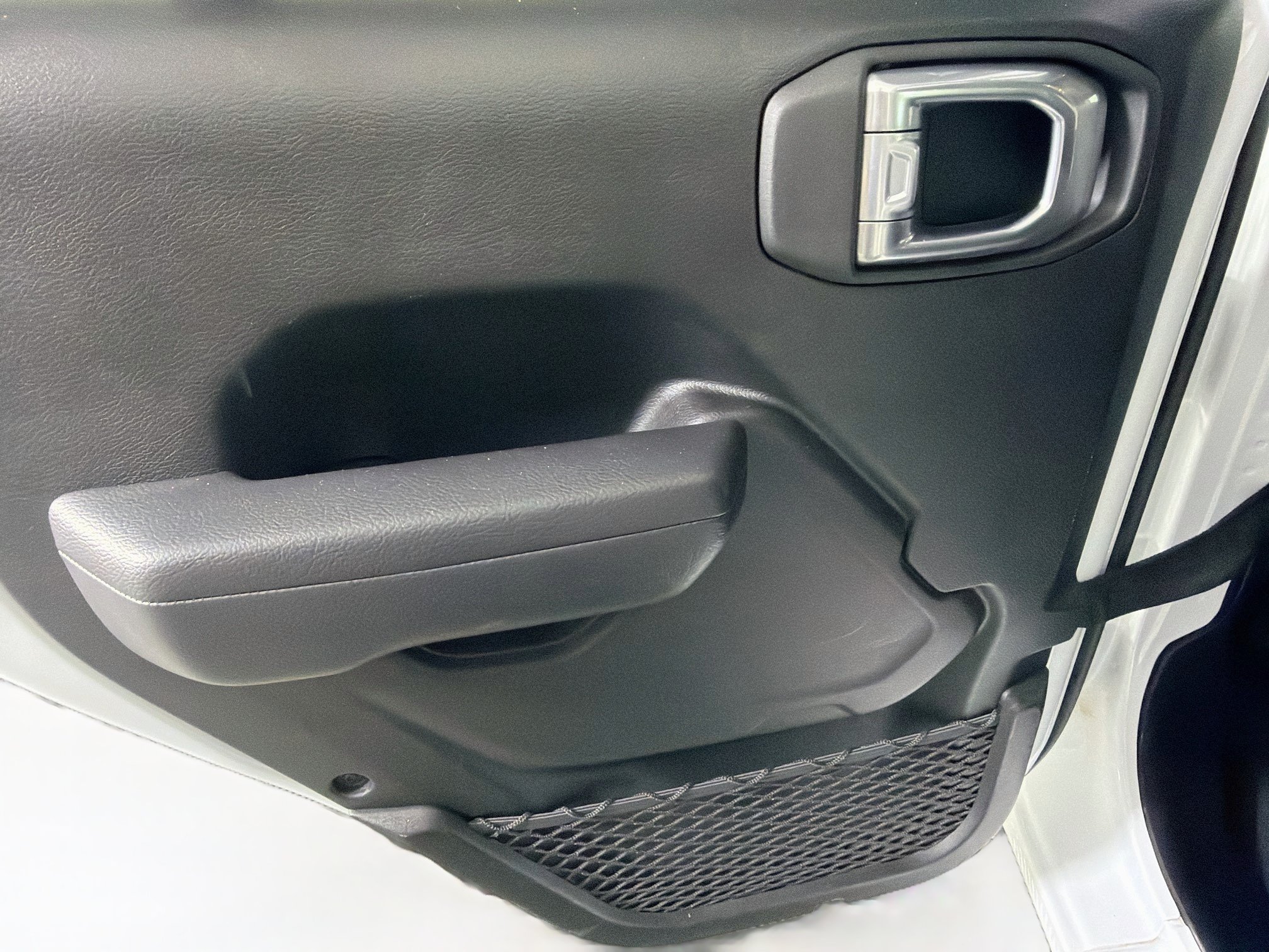 Used 2025 Jeep Wrangler Unlimited Sport AWD/4WD image 24