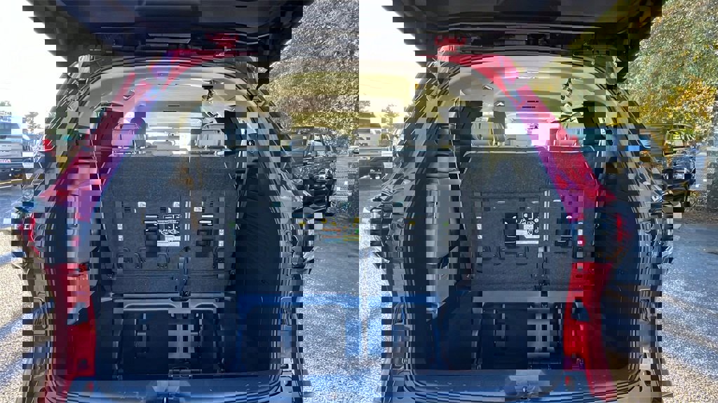 Used 2025 Toyota Sienna XLE image 10