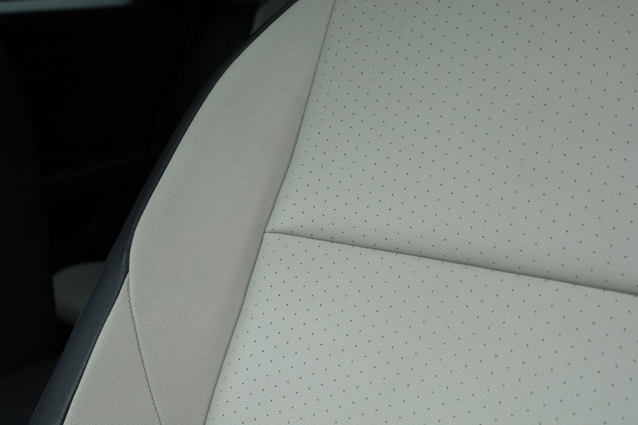 Used 2020 Volkswagen Jetta R-Line w/ R-Line Cold Weather Package image 26