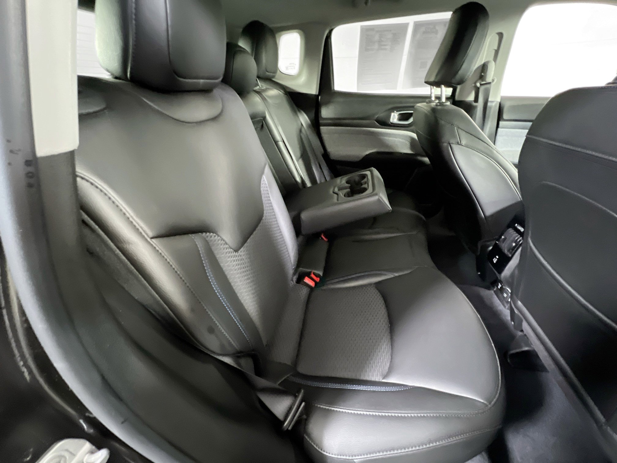 Used 2022 Jeep Compass Latitude w/ Convenience Group image 25