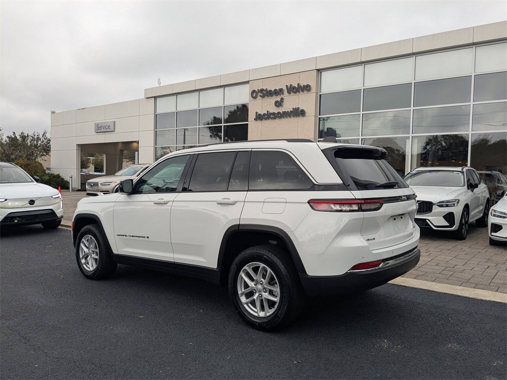 Used 2024 Jeep Grand Cherokee Laredo X image 5