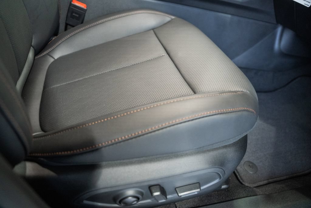 New 2026 Jeep Cherokee Limited AWD/4WD image 36