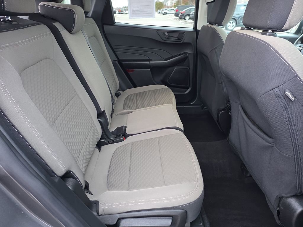 Used 2022 Ford Escape SE w/ Cold Weather Package image 33