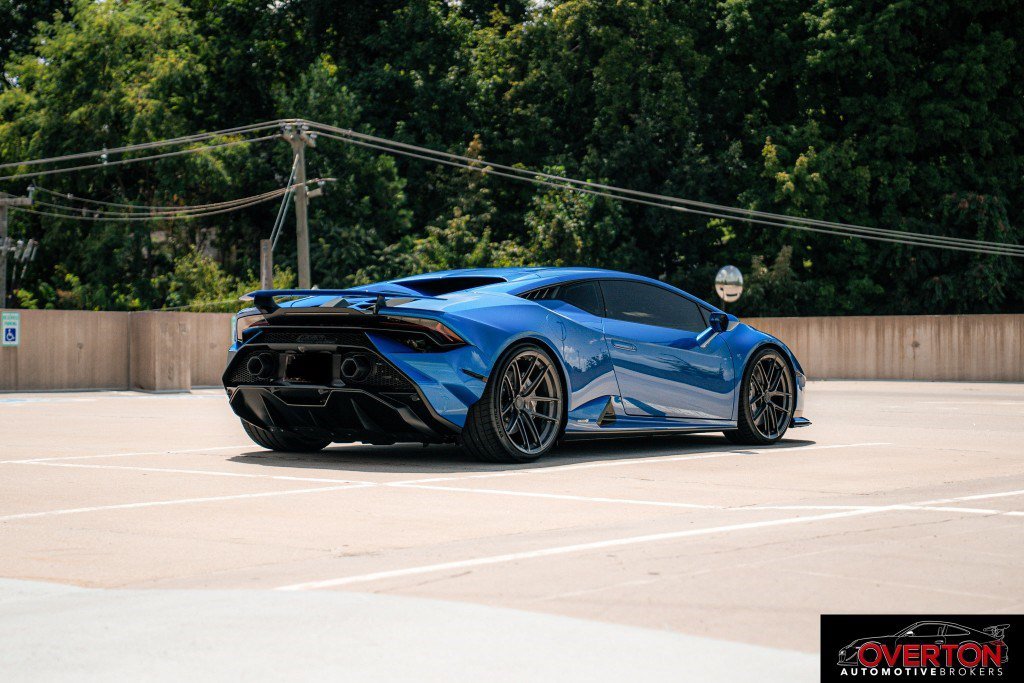 Used 2023 Lamborghini Huracan Tecnica RWD image 9
