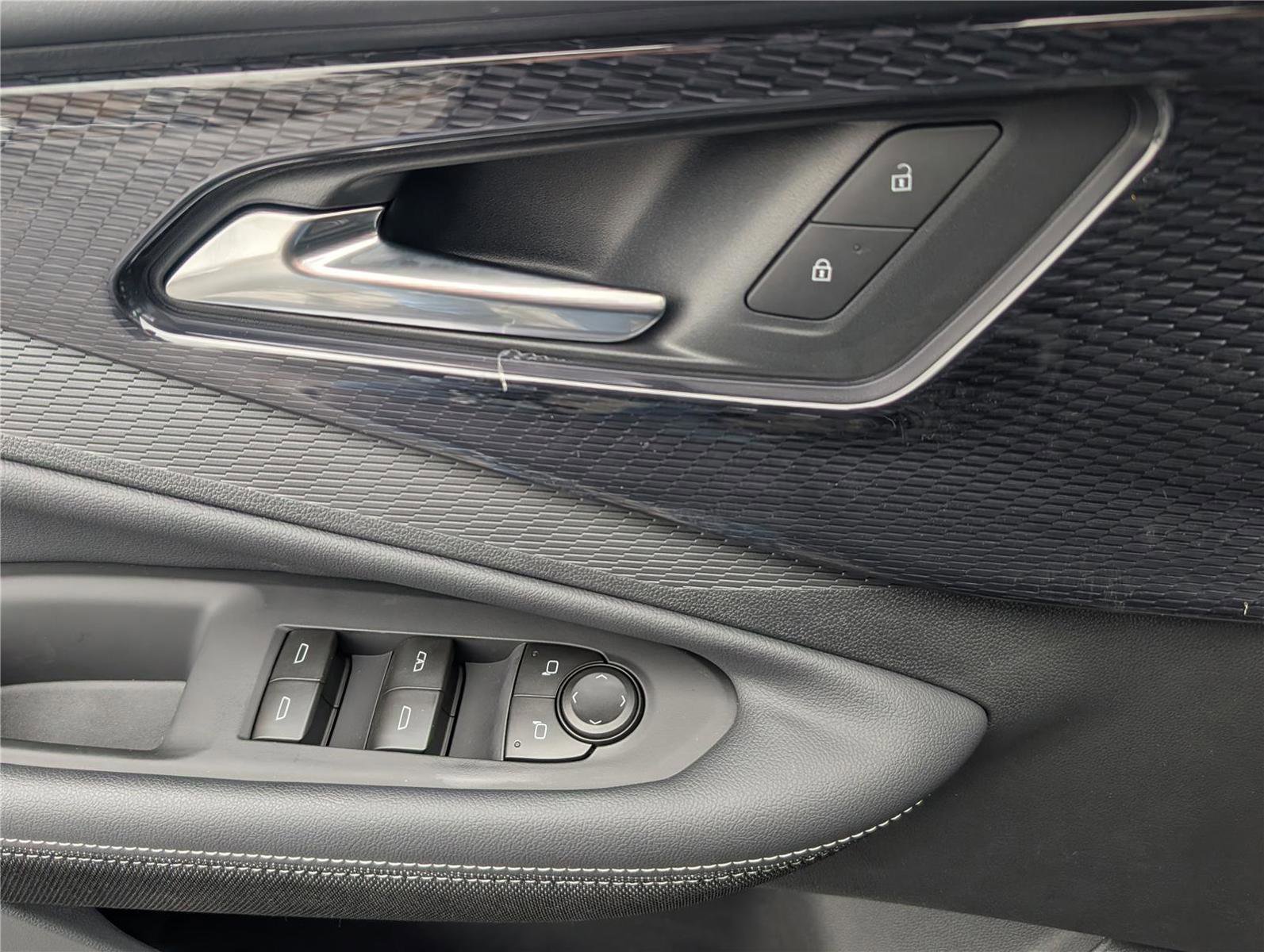 New 2026 Chevrolet Blazer EV LT image 12