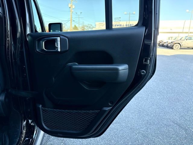 Used 2023 Jeep Gladiator Rubicon w/ LED Lighting Group image 39