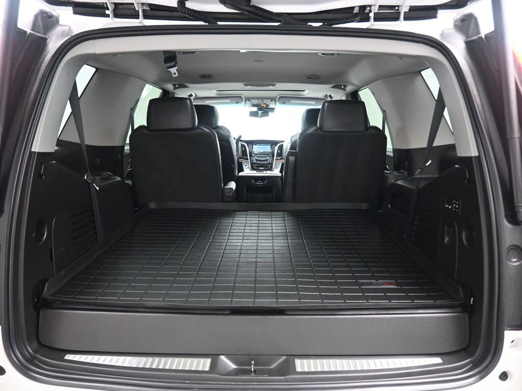 Used 2018 Cadillac Escalade Luxury image 60