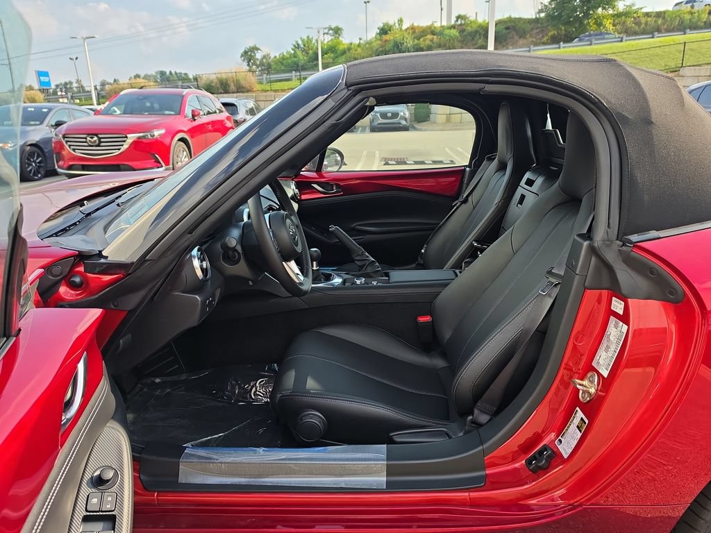 New 2026 MAZDA MX-5 Miata Grand Touring w/ Appearance Package RWD image 9