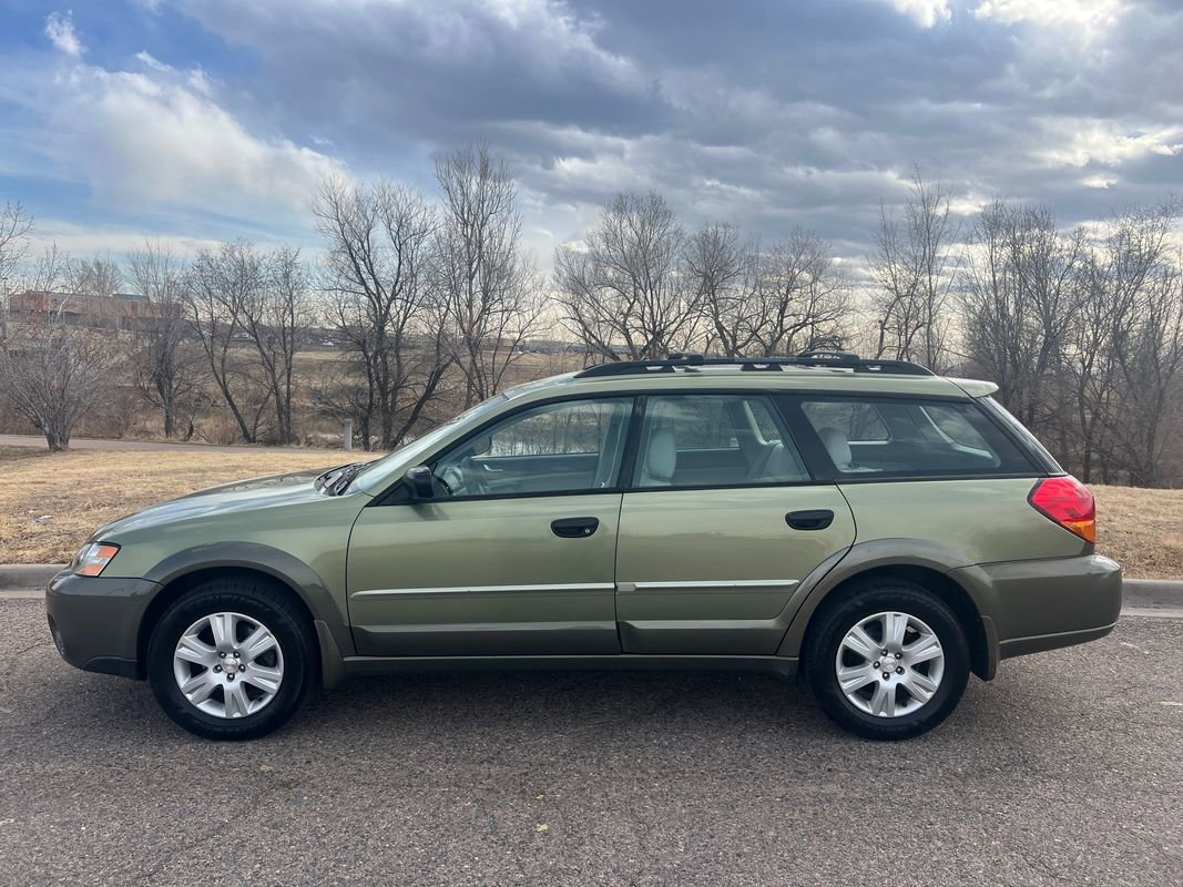 Used 2005 Subaru Outback 2.5i image 6