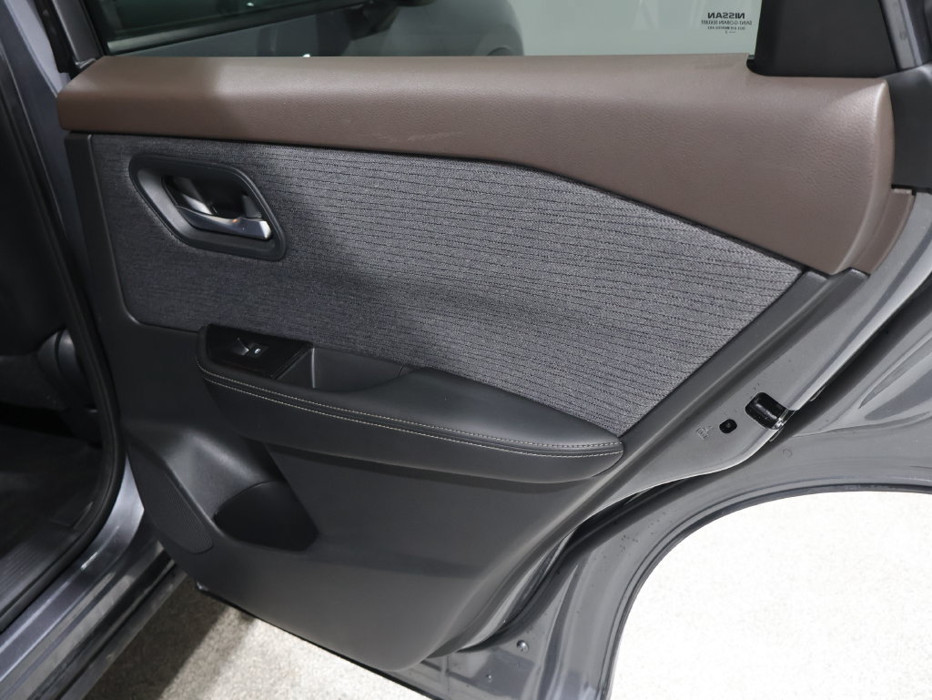 Used 2023 Nissan Rogue SV AWD/4WD image 22