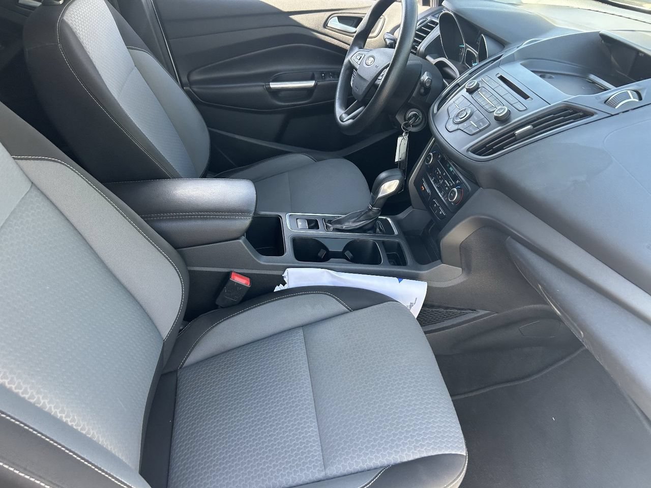 Used 2018 Ford Escape SE FWD image 12