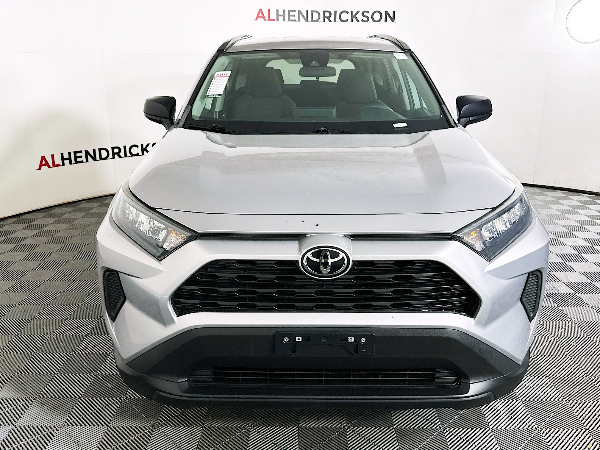 Used 2021 Toyota RAV4 LE image 8
