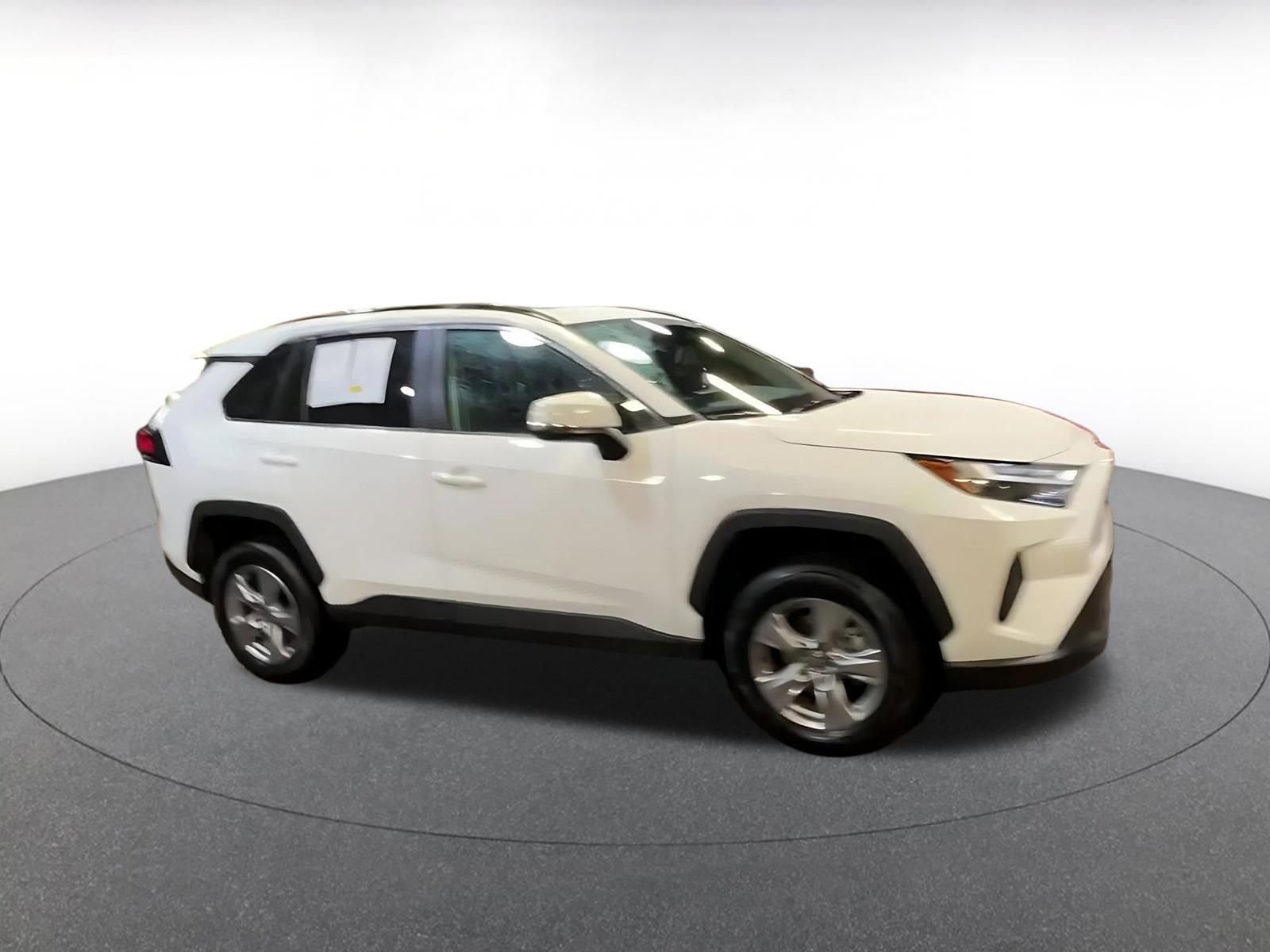 Used 2025 Toyota RAV4 XLE image 2