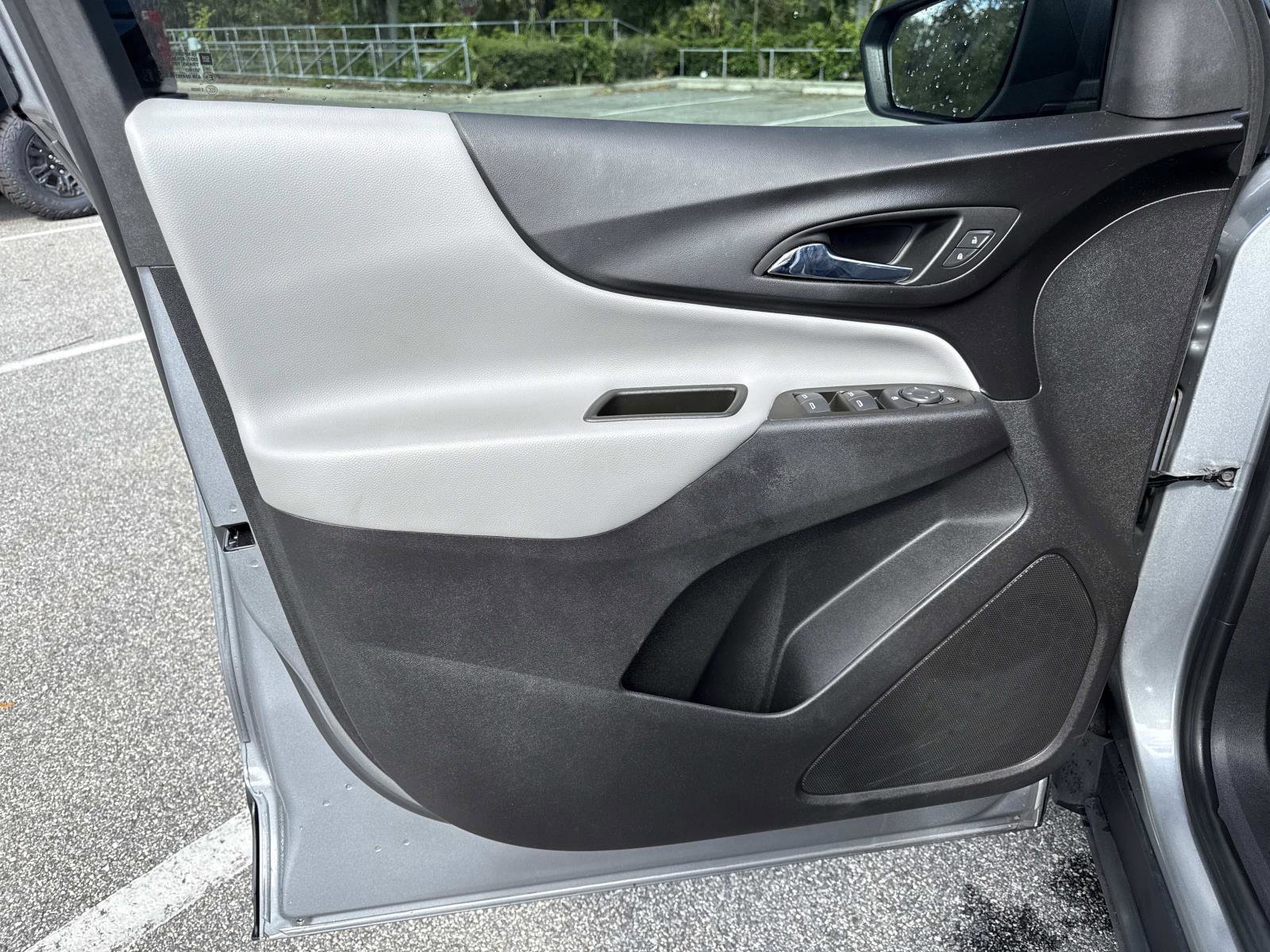 Used 2024 Chevrolet Equinox LS w/ LS Convenience Package image 17