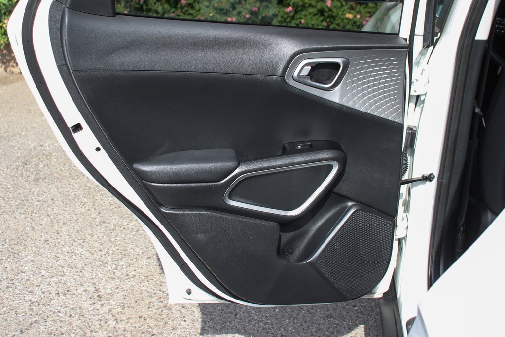 Used 2023 Kia Soul S image 30