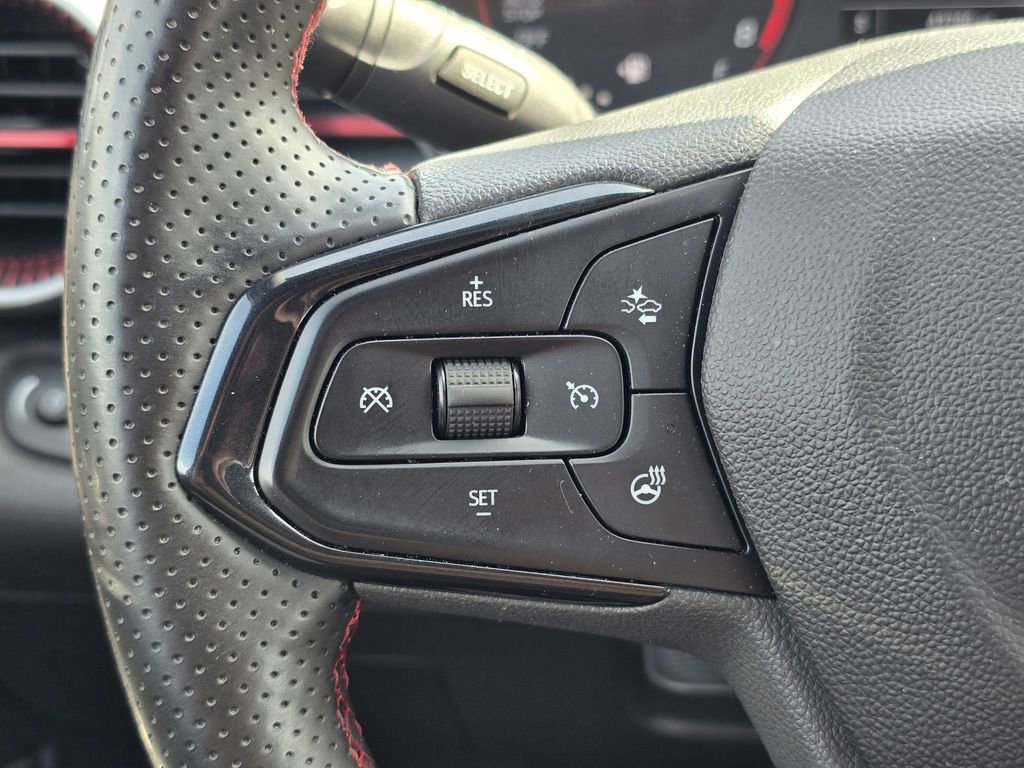 Used 2025 Chevrolet Trax RS w/ Driver Confidence Package FWD image 31