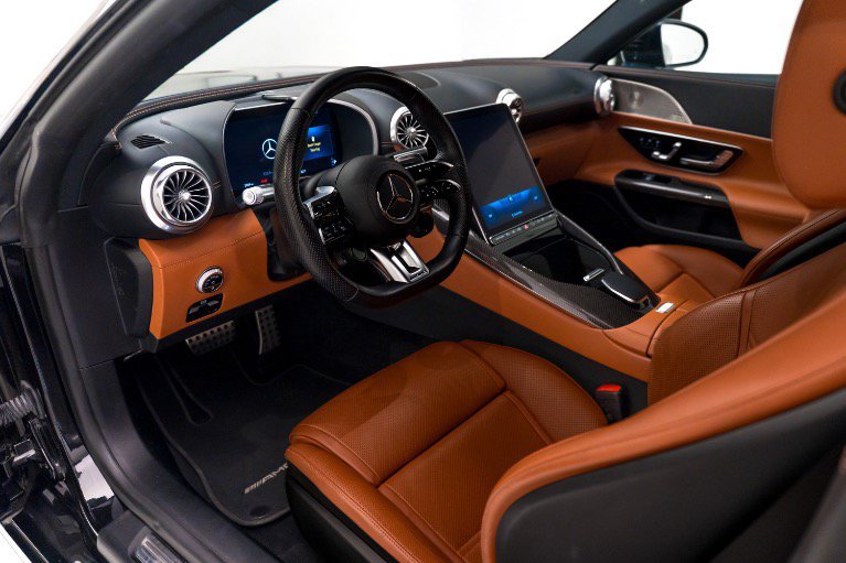 Used 2022 Mercedes-Benz SL 55 AMG 4MATIC image 11