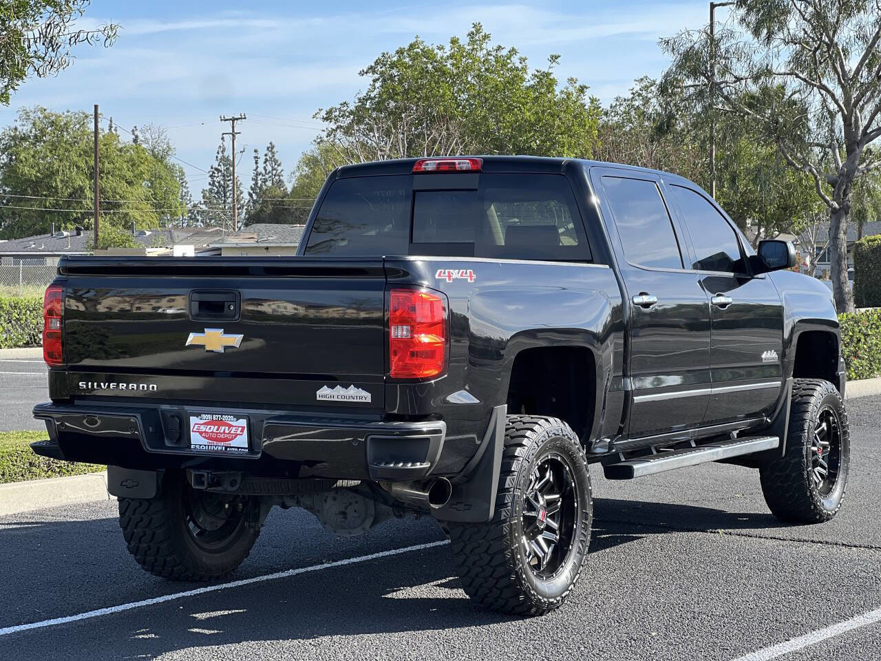 Used 2014 Chevrolet Silverado 1500 High Country w/ High Country Premium Package image 10