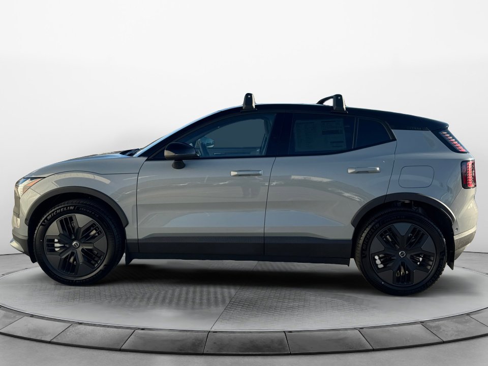 New 2026 Volvo EX30 Cross Country Ultra image 4