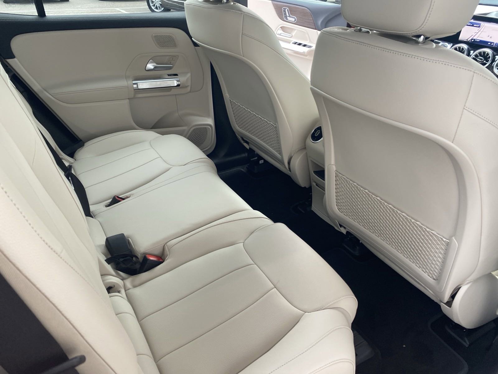 New 2024 Mercedes-Benz EQB 300 4MATIC image 14