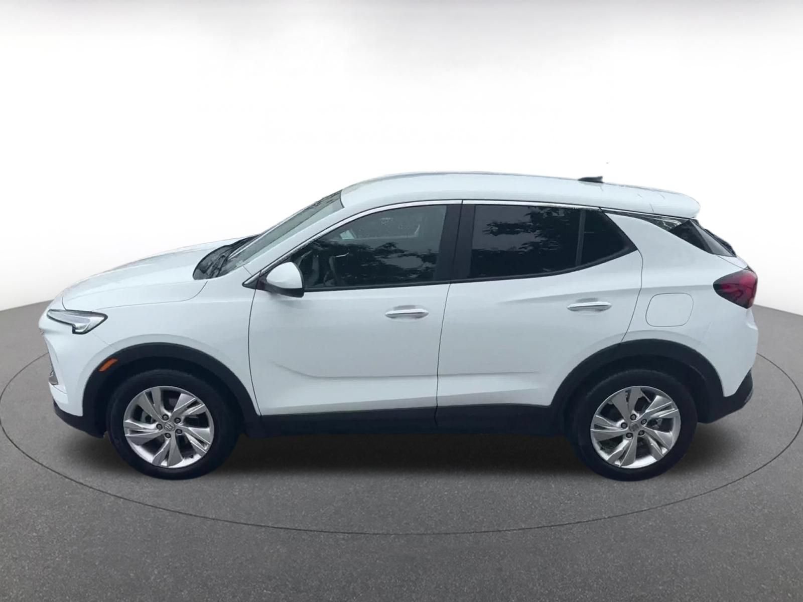 Used 2025 Buick Encore GX Preferred FWD image 9