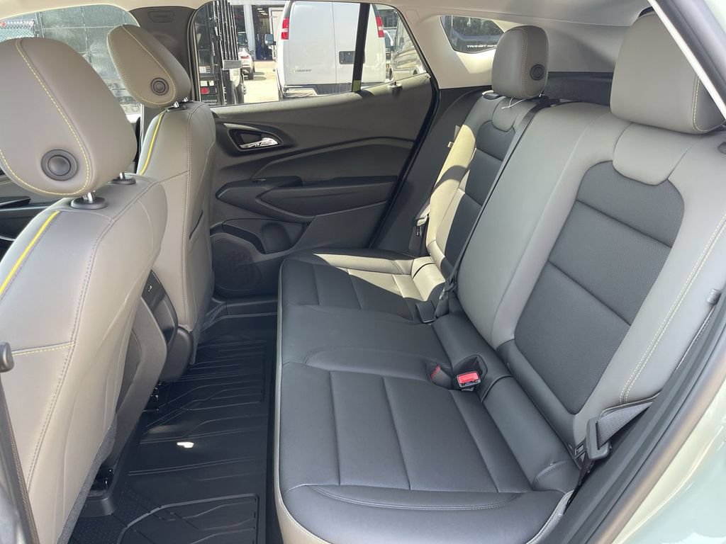 New 2026 Chevrolet Trax ACTIV w/ Sunroof Package FWD image 22