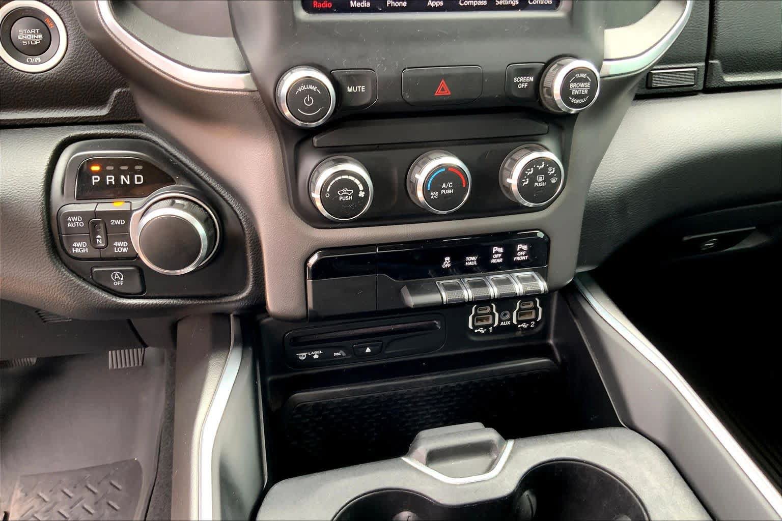Used 2019 RAM 1500 Big Horn AWD/4WD image 32