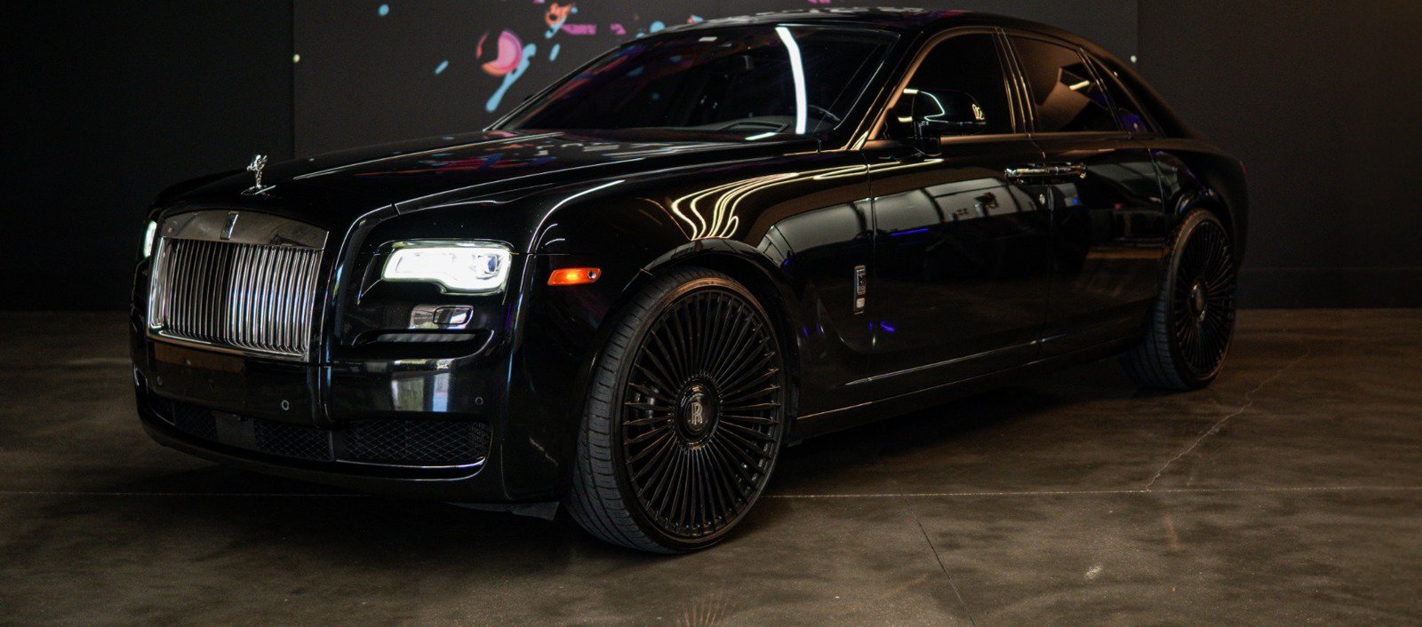 Used 2015 Rolls-Royce Ghost RWD image 2