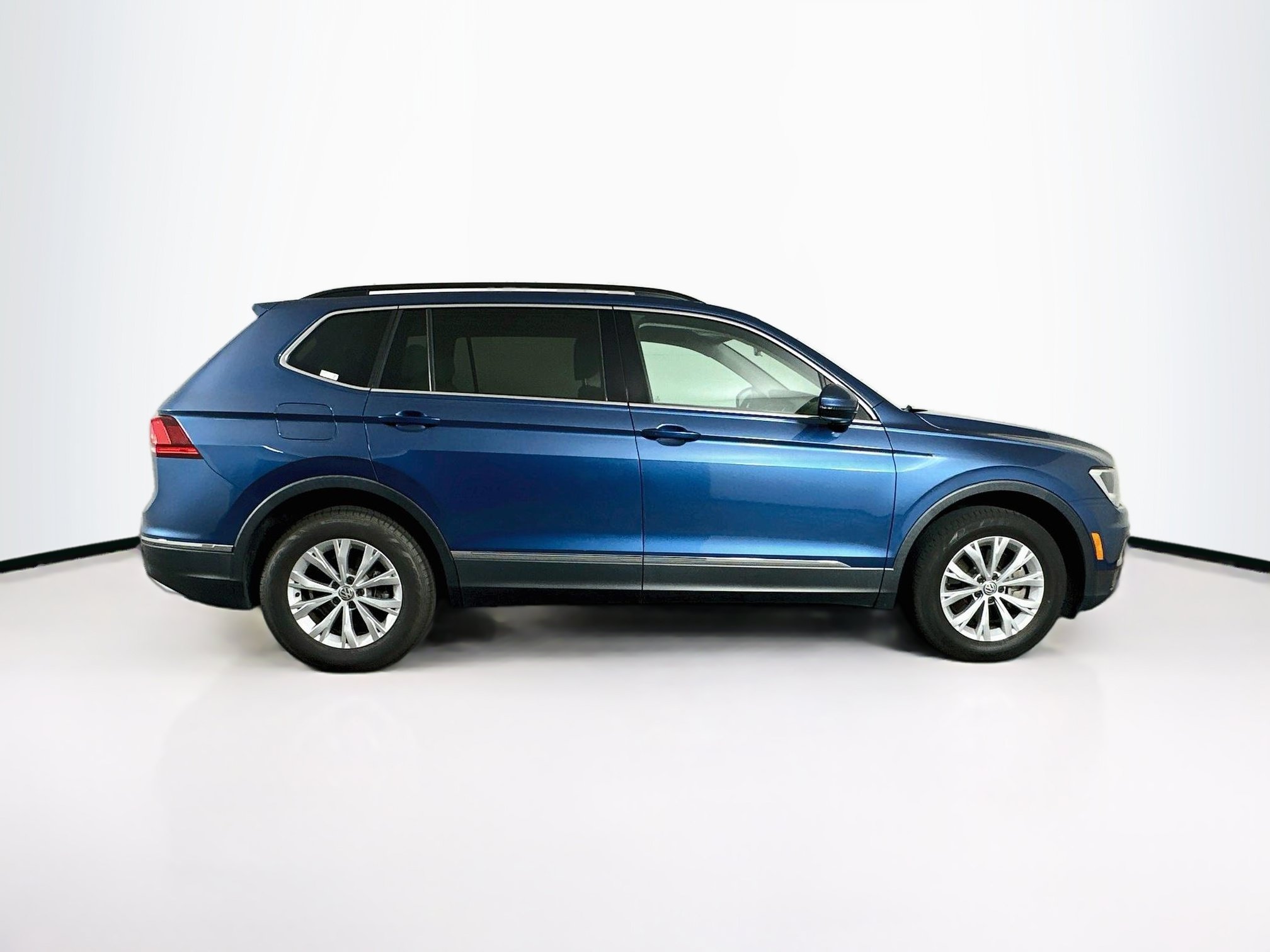 Used 2018 Volkswagen Tiguan S FWD image 10